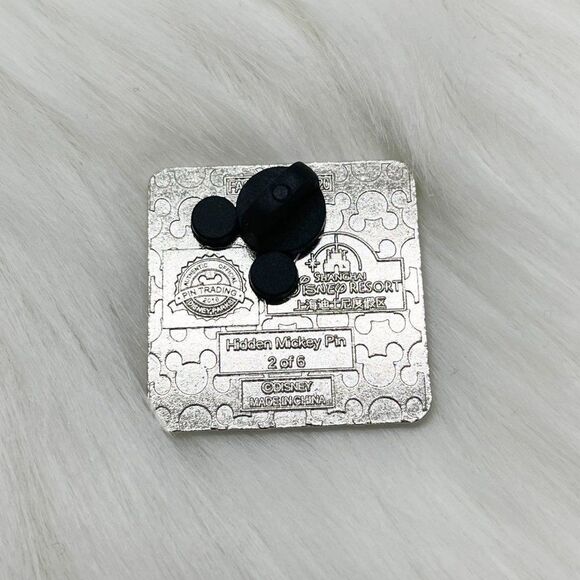 🔮‎ 5/$25 Disney Mickey Avenue Pin - Picture 3 of 3